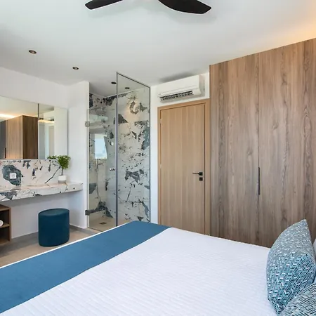 Omnia Luxury Villa, 100m2 Pool, Whirlpool & Gym, By Thinkvilla