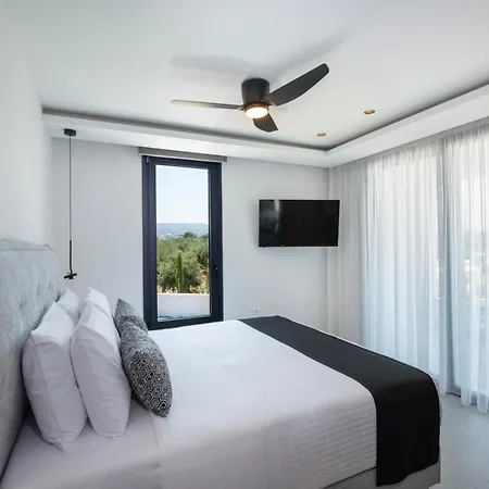 Omnia Luxury Villa, 100m2 Pool, Whirlpool & Gym, By Thinkvilla Villa Prínos