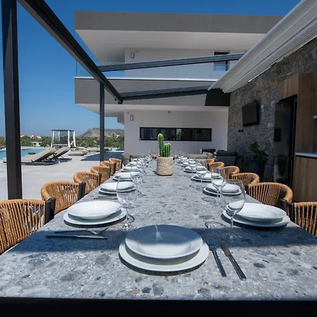 Villa Omnia Luxury Villa, 100m2 Pool, Whirlpool & Gym, By Thinkvilla Prínos